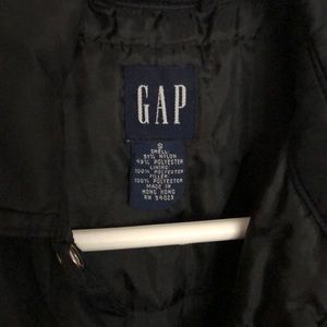 Gap sweater